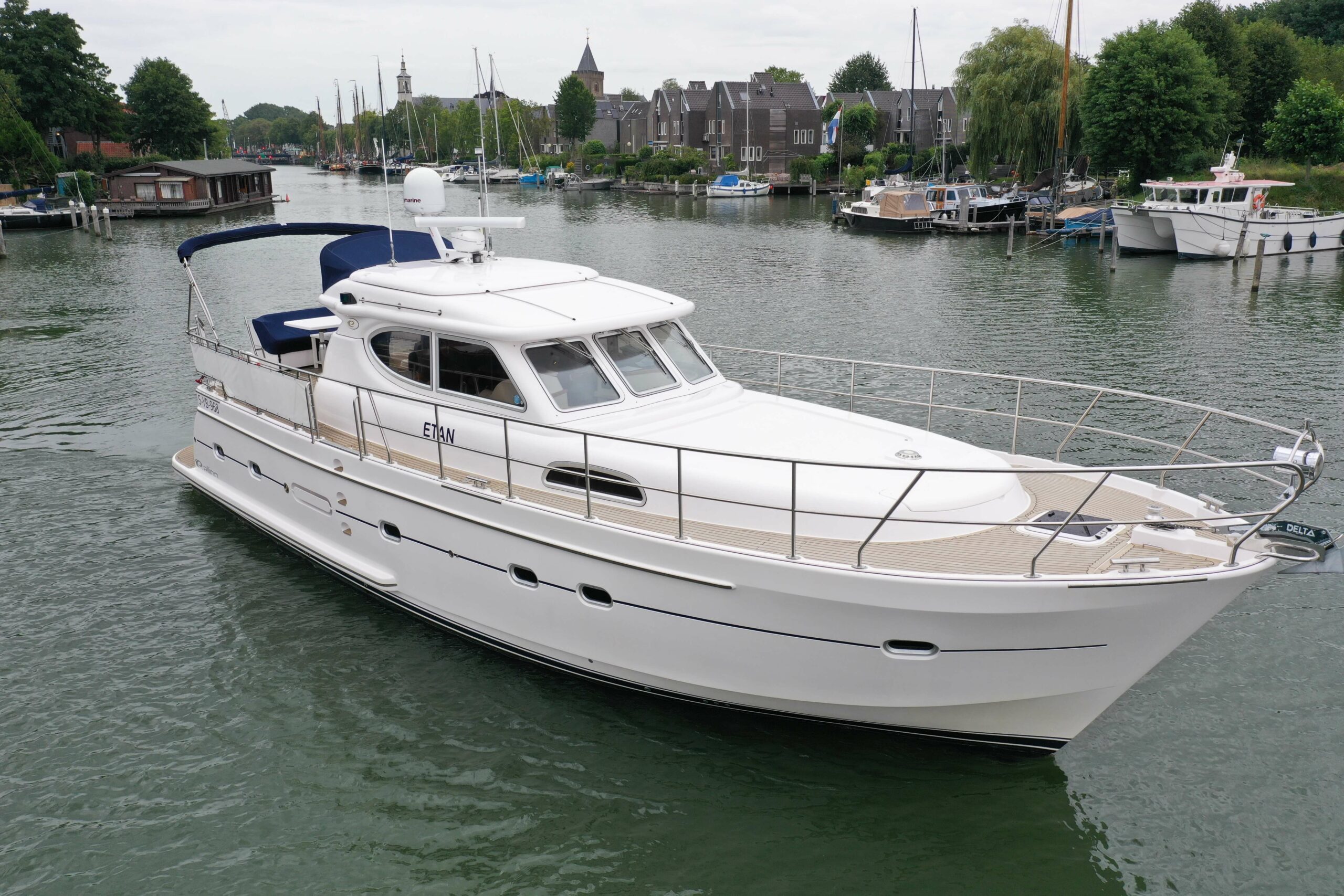 elling yacht e4