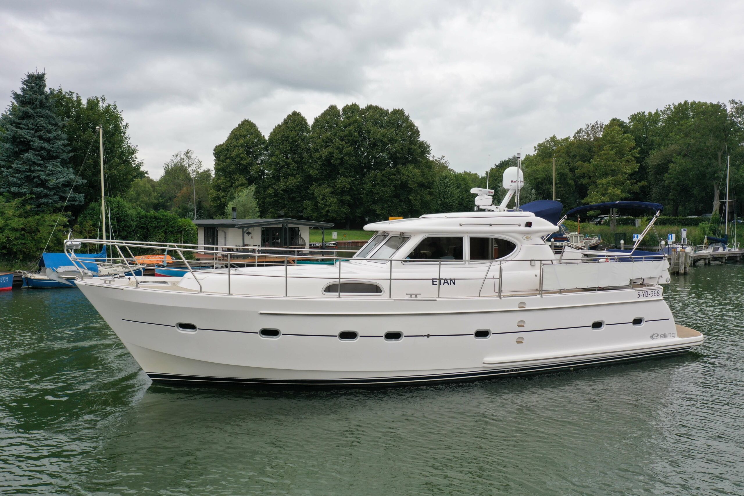 elling yacht e4